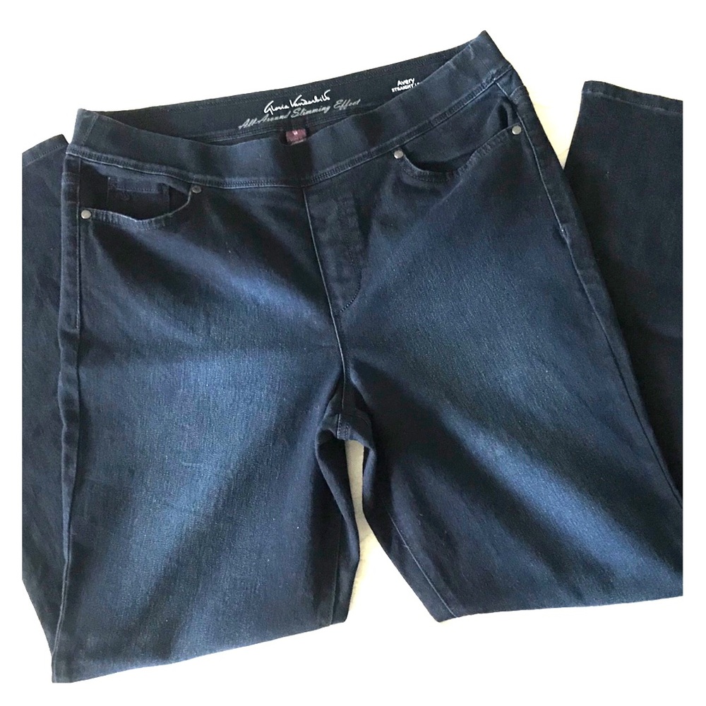 Gloria Vanderbilt Avery Straight Leg 14